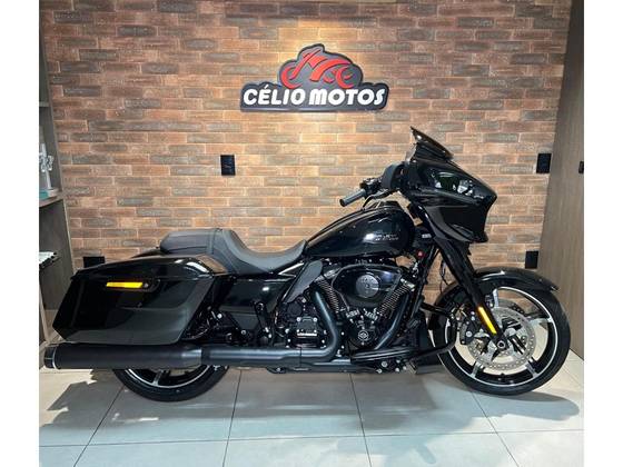 HARLEY-DAVIDSON STREET GLIDE 